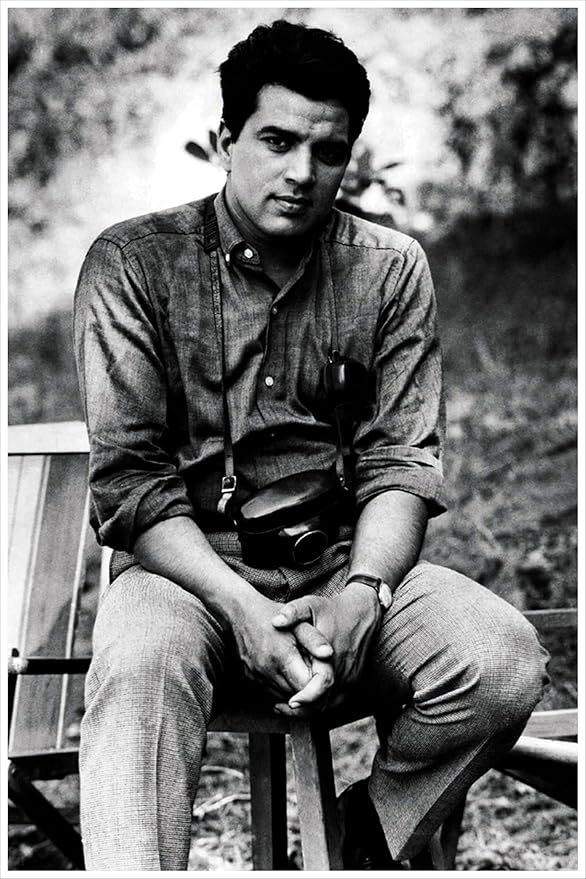 dharmendra-in-his-youth.jpg He Man Dharmendra च्या माणुसपणाचा वेध- 'परतलेली Frontier Mail' - धर्मेंद्र चे अंतरंग उलगडणारा लेख वाचा