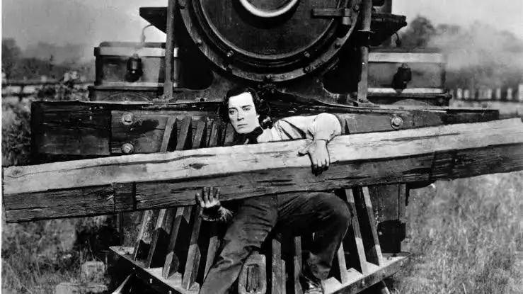 या नटाची स्तुती ऐकून Charlie Chaplin खूपच उदास झाले - शेवटी म्हणाले 'मी त्याला काम दिलं होतं!' - तो नट म्हणजे Buster Keaton 3 Monochrome picture of Buster Keaton film The General where Keaton is seen doing a Train sequence stunt. Picture courtesy Google